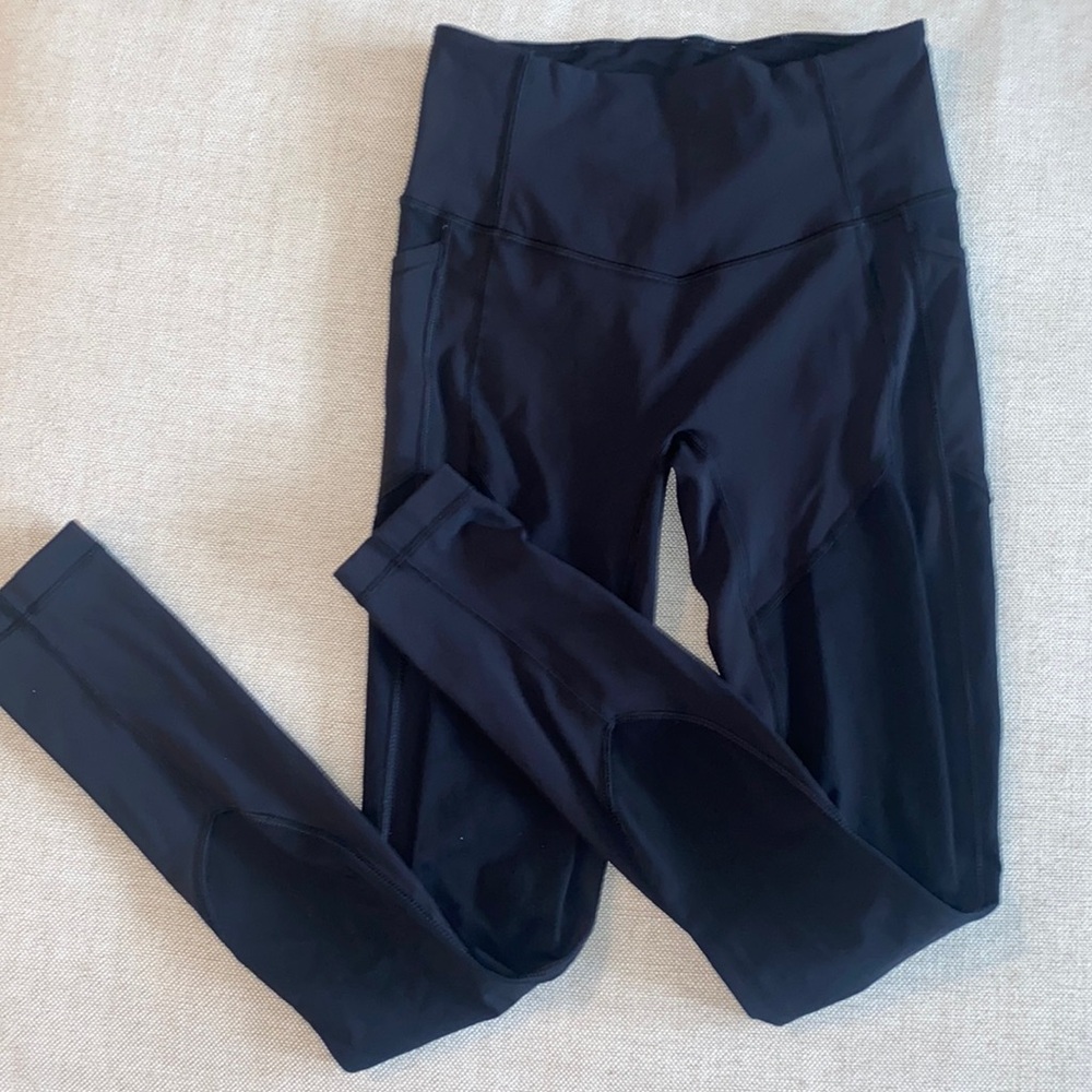 Black lululemon leggings